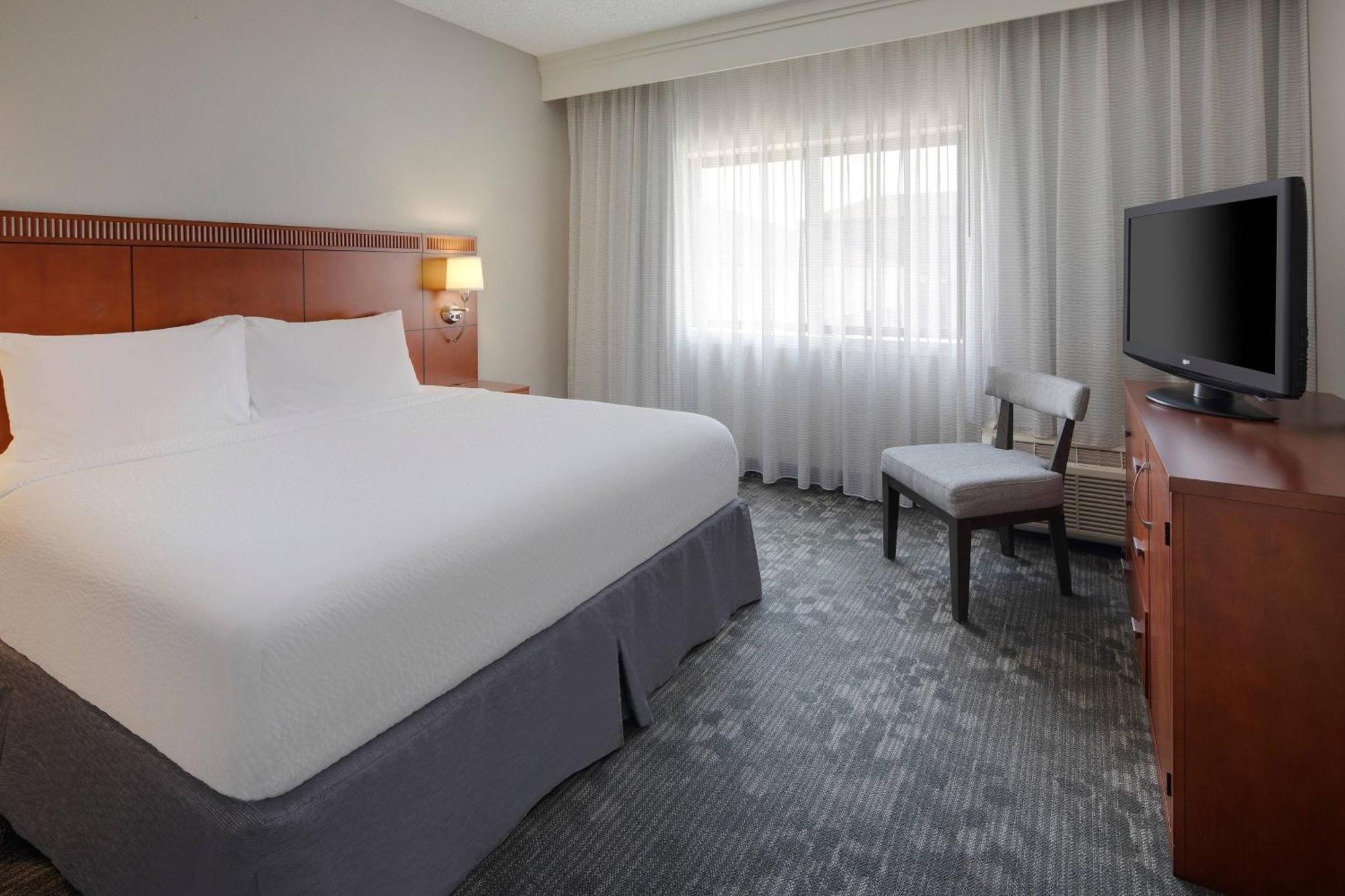 Courtyard Dallas Addison Midway Esterno foto