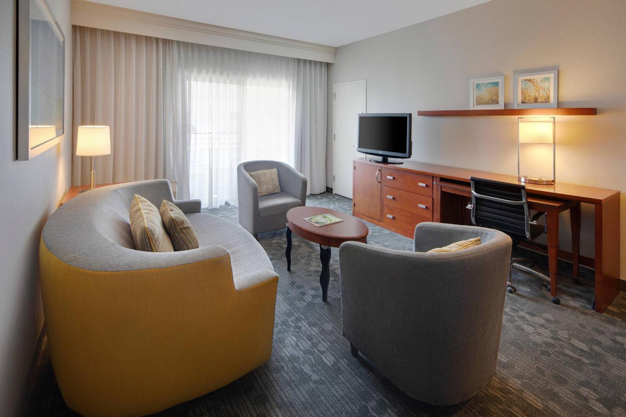 Courtyard Dallas Addison Midway Esterno foto