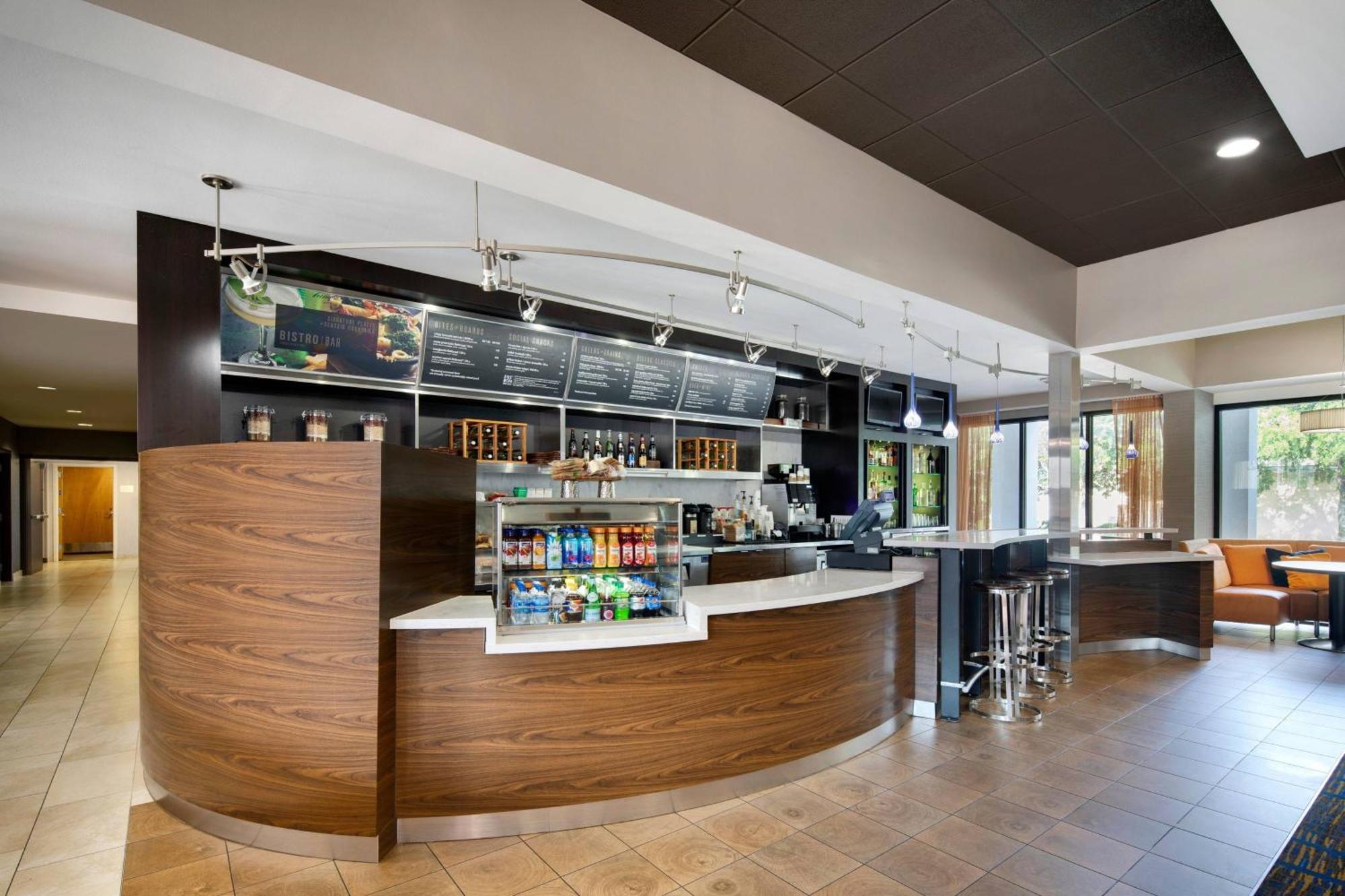 Courtyard Dallas Addison Midway Esterno foto