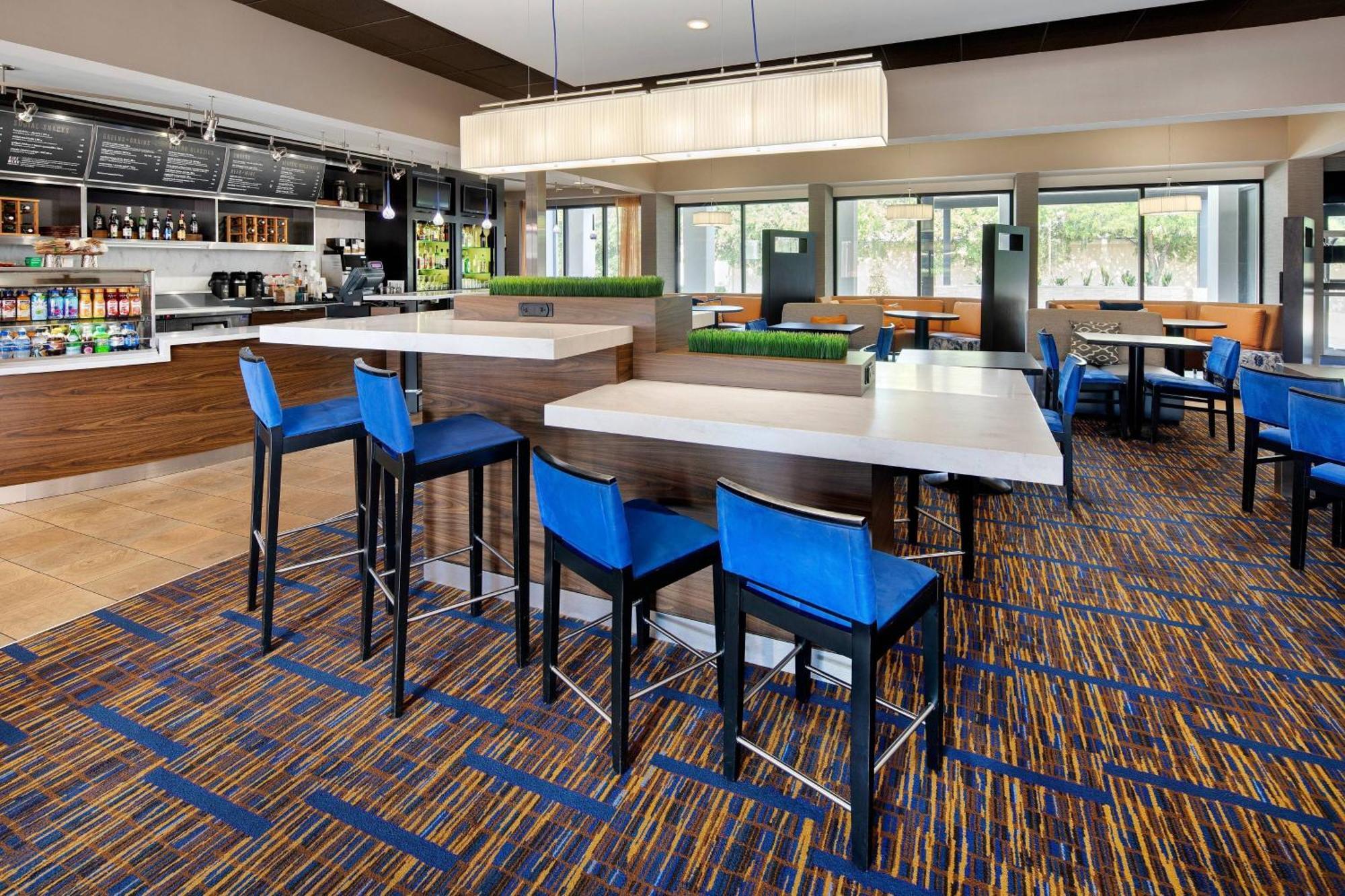 Courtyard Dallas Addison Midway Esterno foto