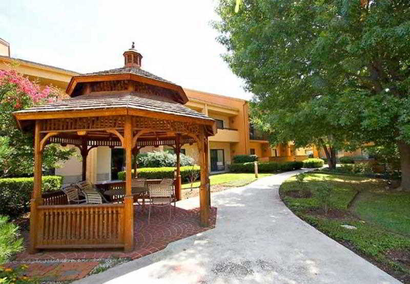 Courtyard Dallas Addison Midway Esterno foto