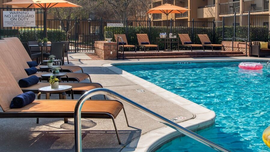 Courtyard Dallas Addison Midway Esterno foto