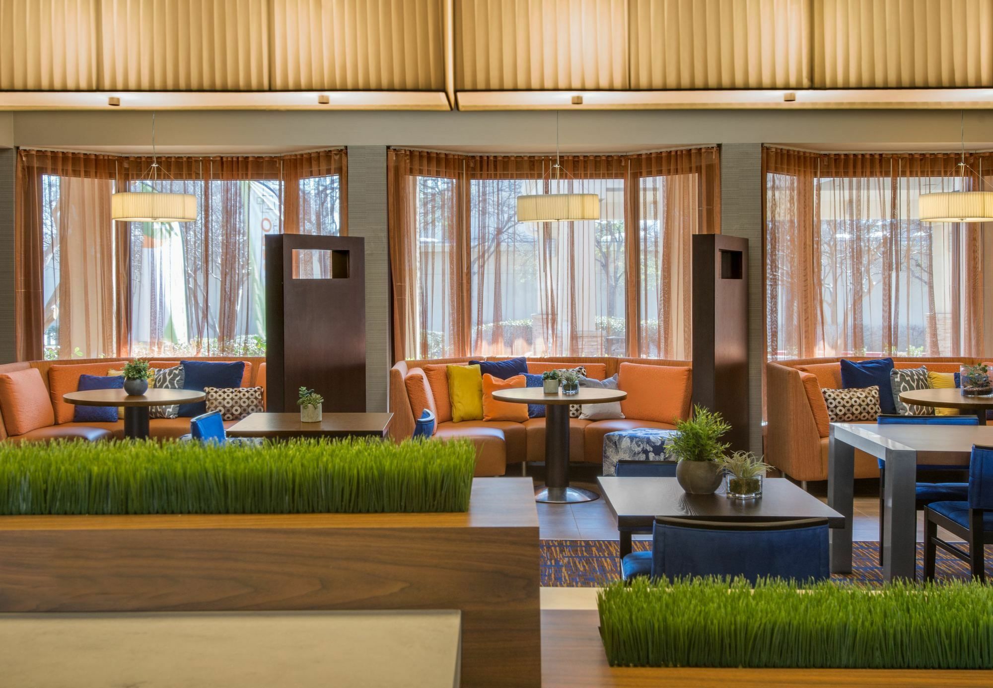 Courtyard Dallas Addison Midway Esterno foto
